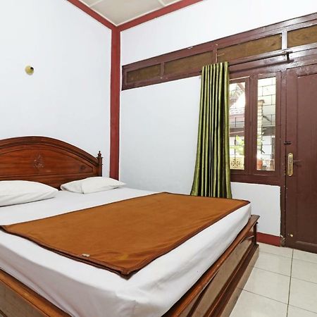 Borneo Hostel Giacarta Esterno foto