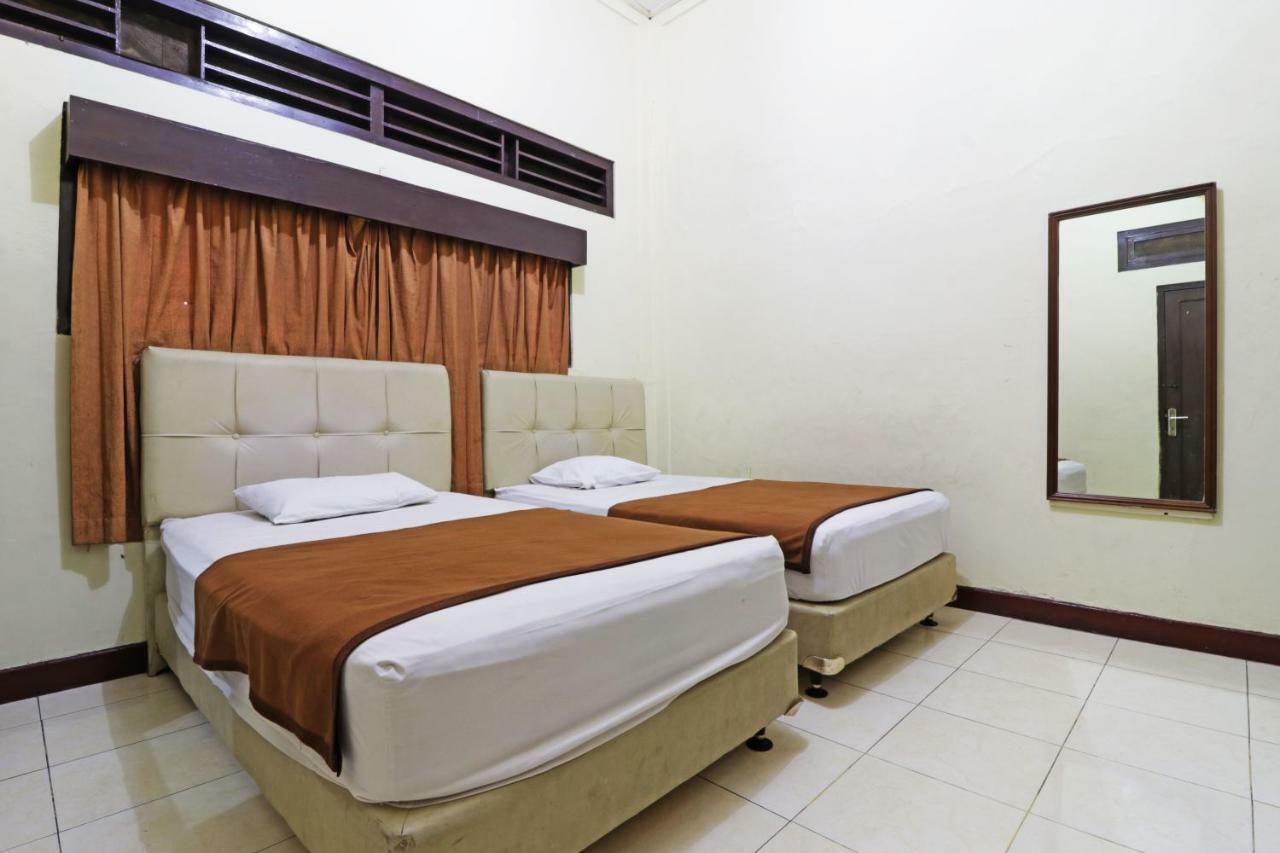 Borneo Hostel Giacarta Esterno foto